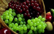خلطات طبيعية من العنب لتنظيف البشرة