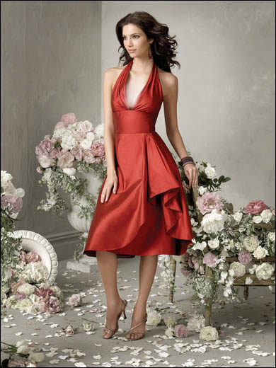 فستان ستان احمر قصير
